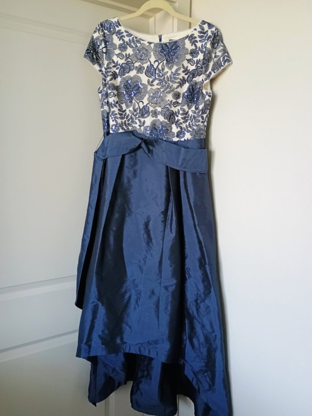 💙💙EEUC ADRIANNA PAPELL ELEGANT BEADED FORMAL DRESS NAVY